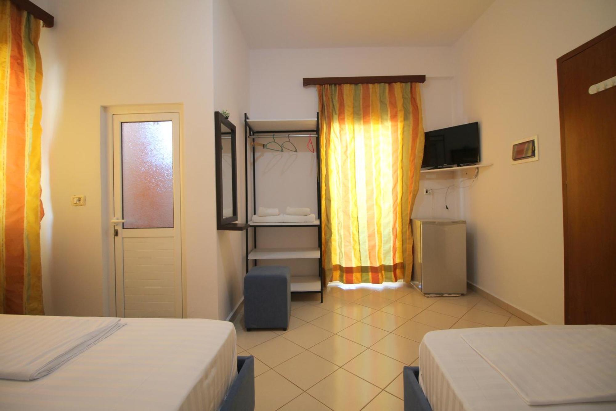 Lengu Holidays Houses Sarandë Exterior foto